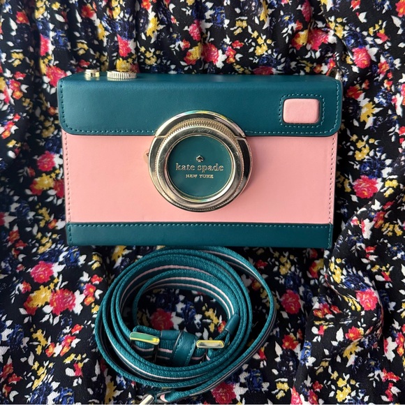 Kate Spade Oh Snap Camera Bag